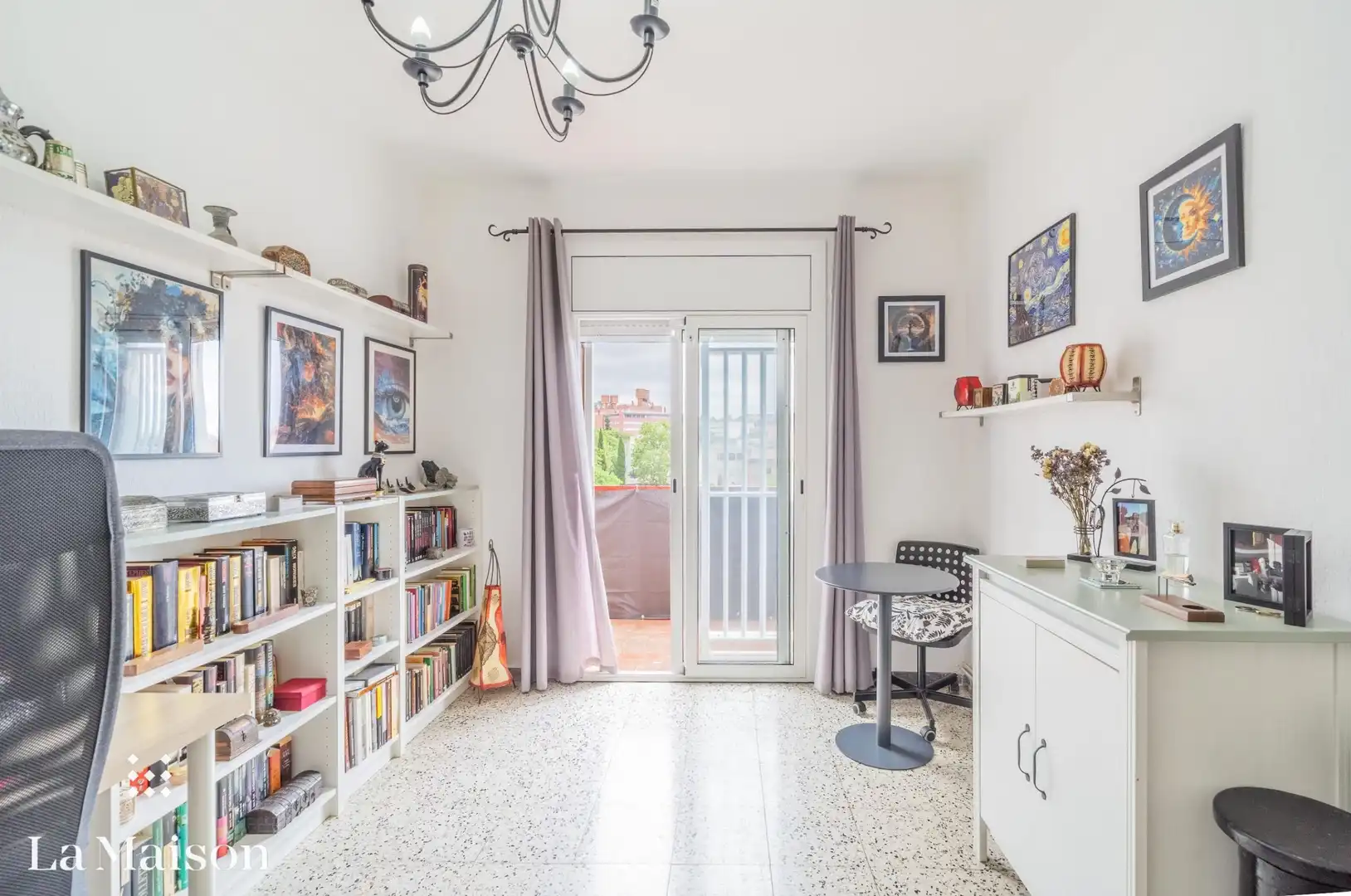 Sala de estar de Piso en venta en Mataró con Calefacción, Trastero y Amueblado