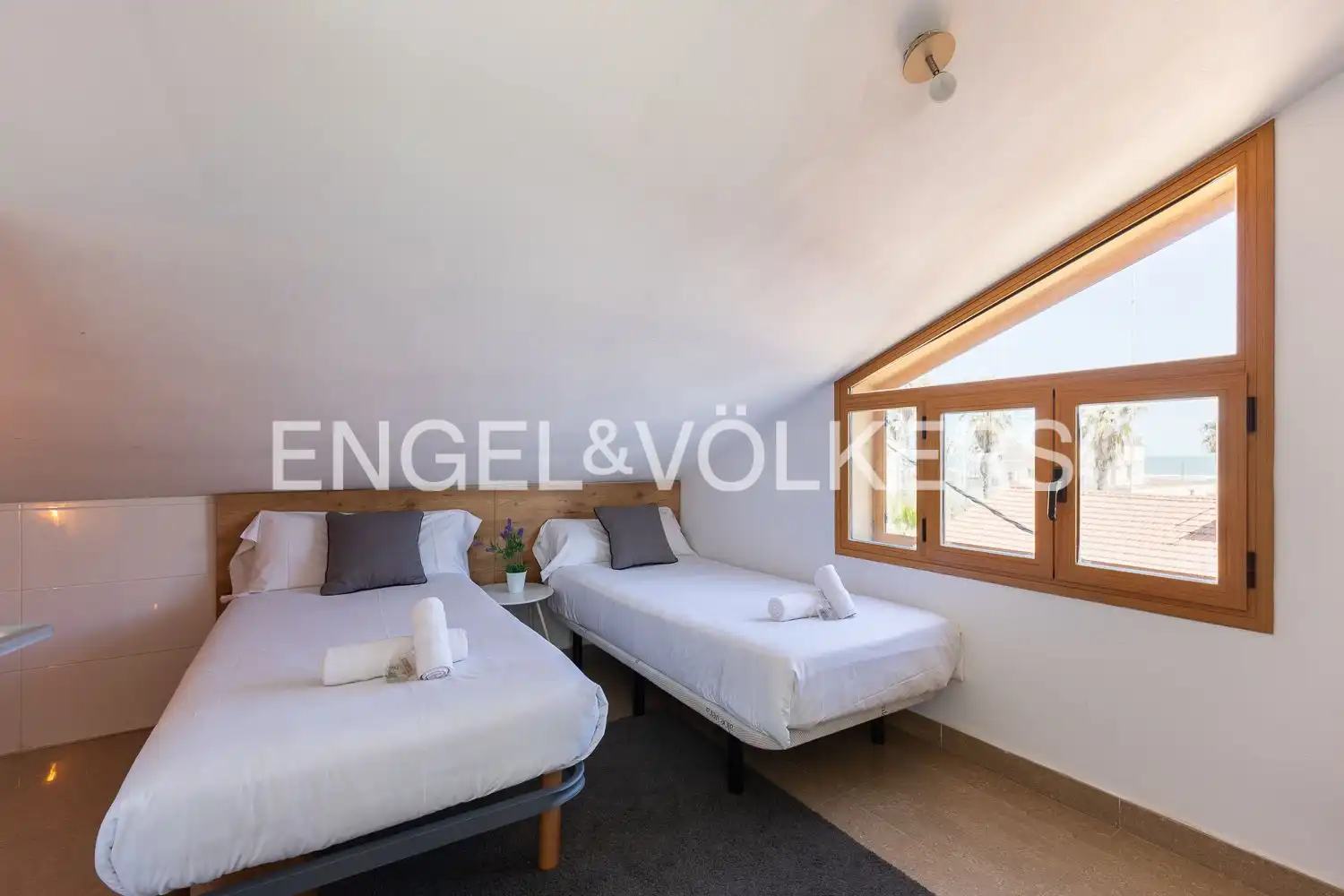 Habitación de Piso en venta en Valencia con Aire acondicionado, Calefacción y Jardín privado