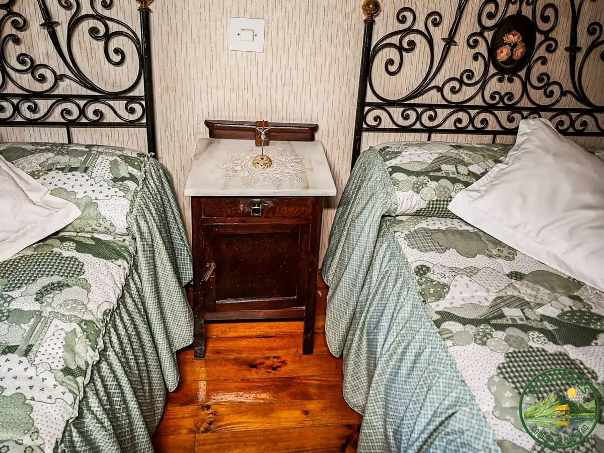 Dormitori de Casa o xalet en venda en Vega de Valcarce amb Calefacció, Jardí privat i Parquet