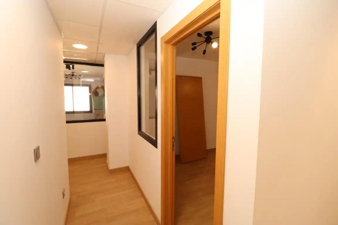 Office for rent in Alhaurín El Grande  with Air Conditioner and Furnished