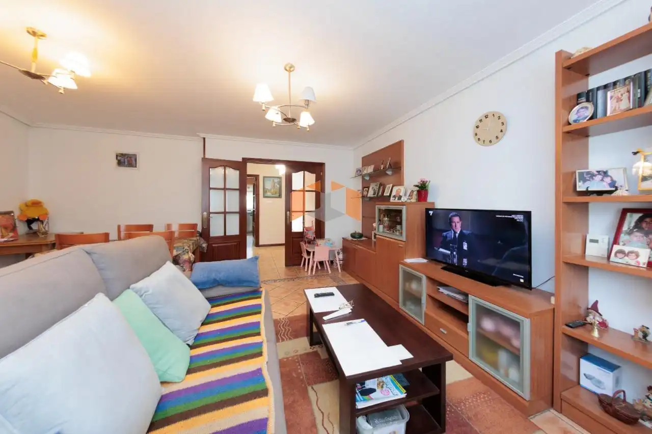 Living room of Houses for sale in Vigo   with Heating, Private garden and Parquet flooring