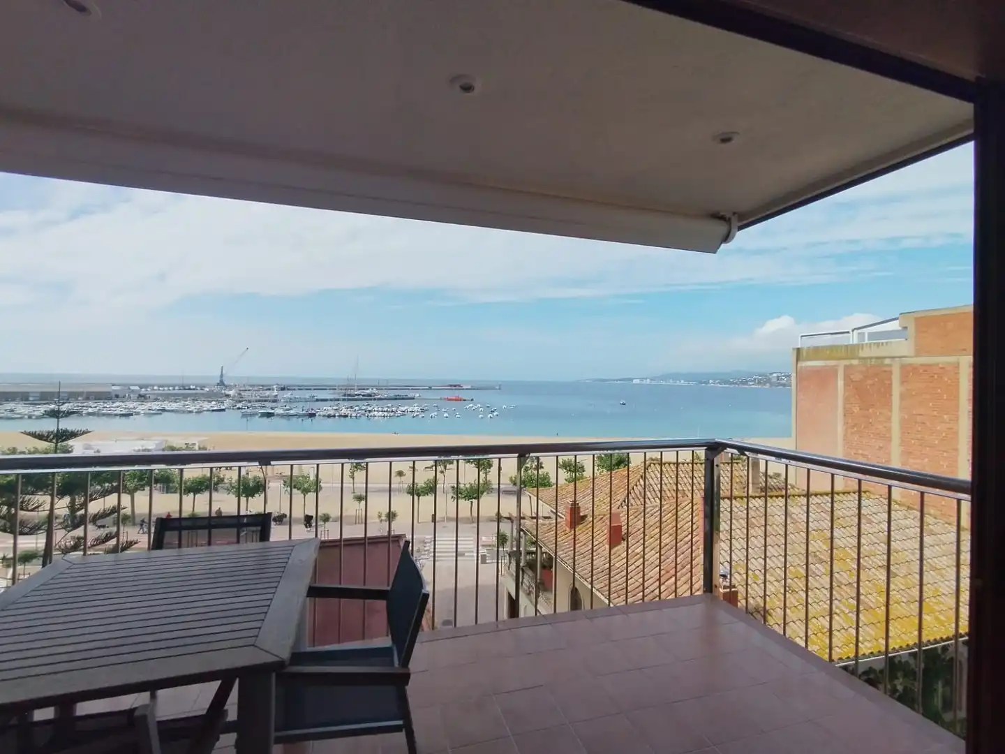 Terrasse von Wohnung zum Verkauf in Palamós mit Klimaanlage, Heizung und Terrasse