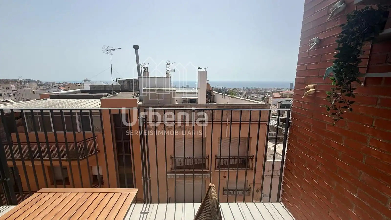 Vista exterior de Piso de alquiler en Mataró con Aire acondicionado, Calefacción y Terraza