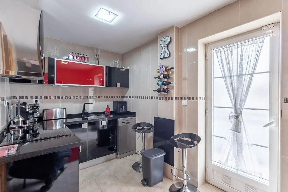 Casa a schiera con terrazza in vendita a Vial de la Vega, imagen 7