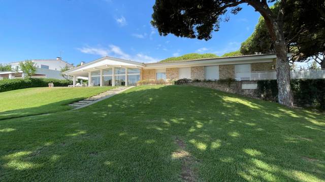 Casa-chalet en Alquiler en Canafort - El Puntó