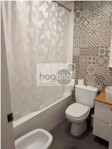 Baño de Piso de alquiler en Sevilla con Aire acondicionado, Amueblado y Balcón