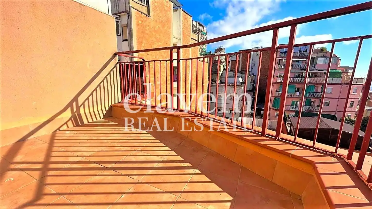 Vista exterior de Ático en venta en Barcelona con Aire acondicionado, Calefacción y Terraza