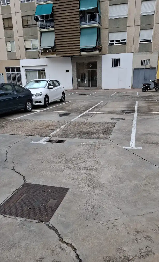 Einzelparkplatz mit Aufzug zur Miete in Calle Obispo Lepe