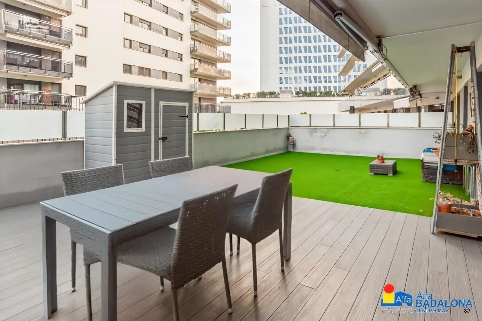 Terraza de Piso en venta en Badalona con Aire acondicionado, Calefacción y Jardín privado