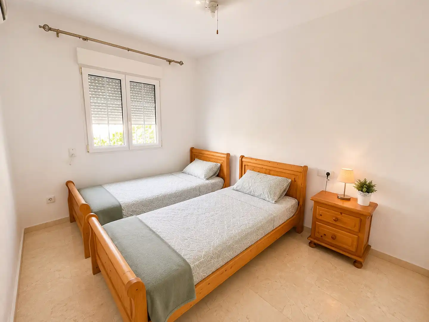 Dormitori de Casa o xalet en venda en Orihuela amb Aire condicionat, Calefacció i Jardí privat