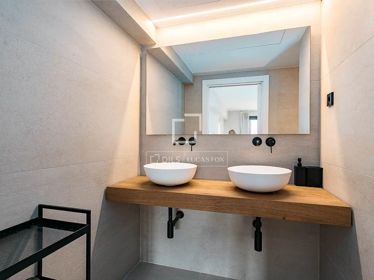 Baño de Piso en venta en Barcelona con Aire acondicionado, Terraza y Balcón