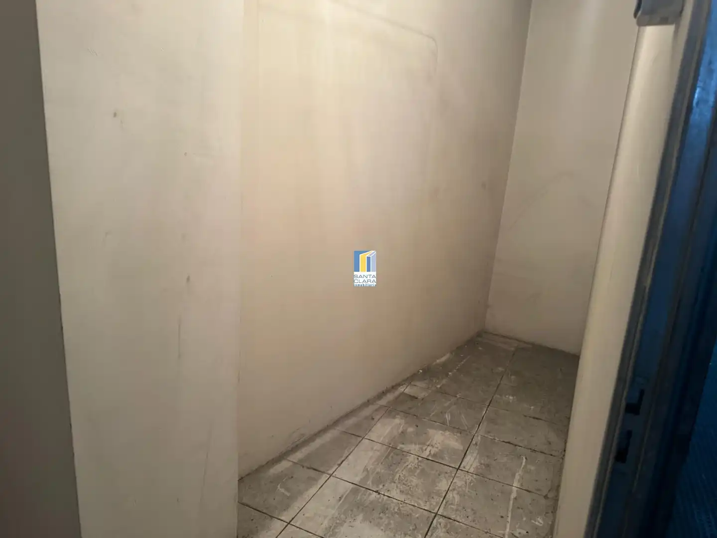 Garage for sale in Zamora Capital 