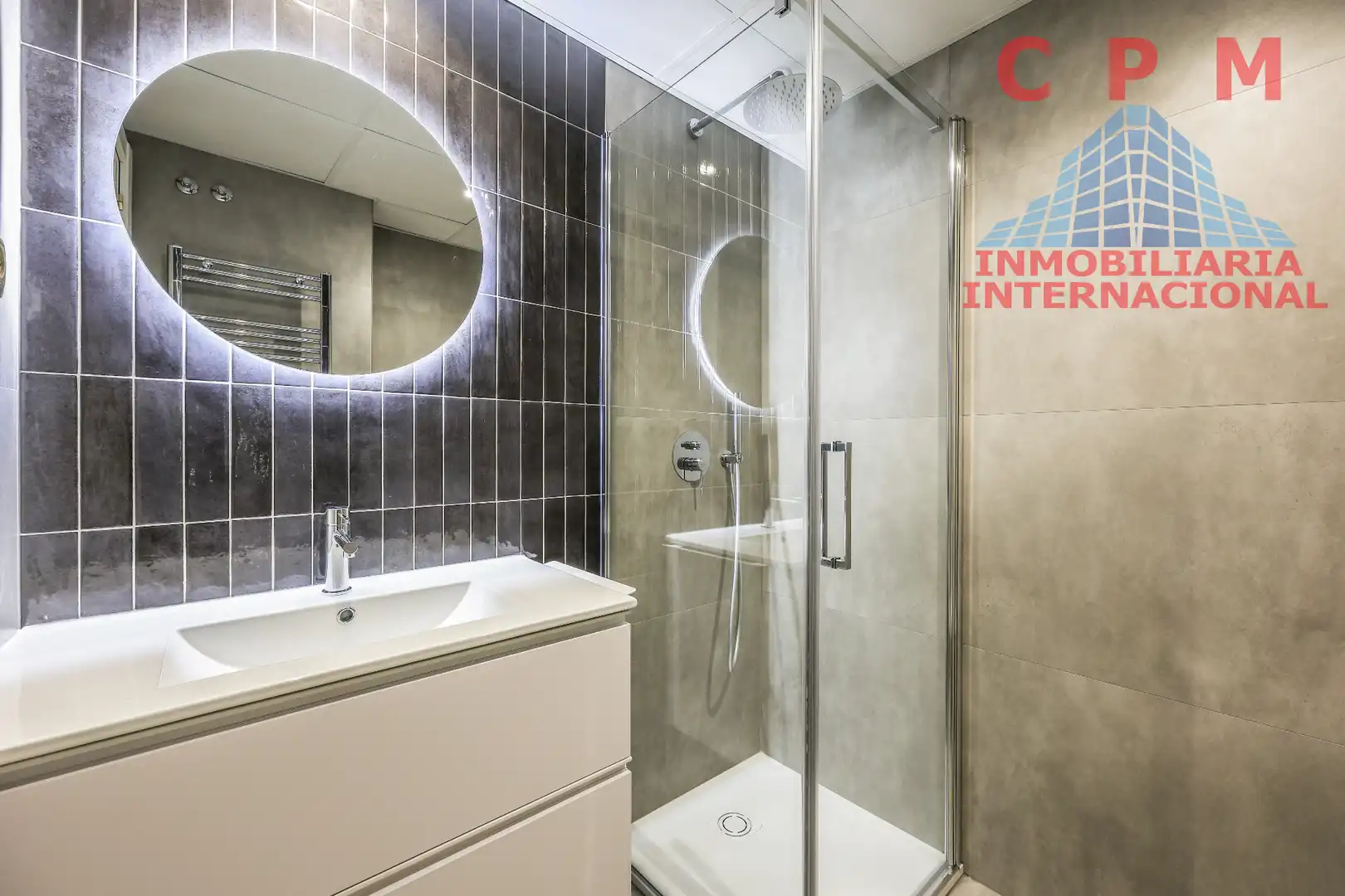 Bathroom of Flat for rent in La Moraleja  with Air Conditioner, Heating and Parquet flooring