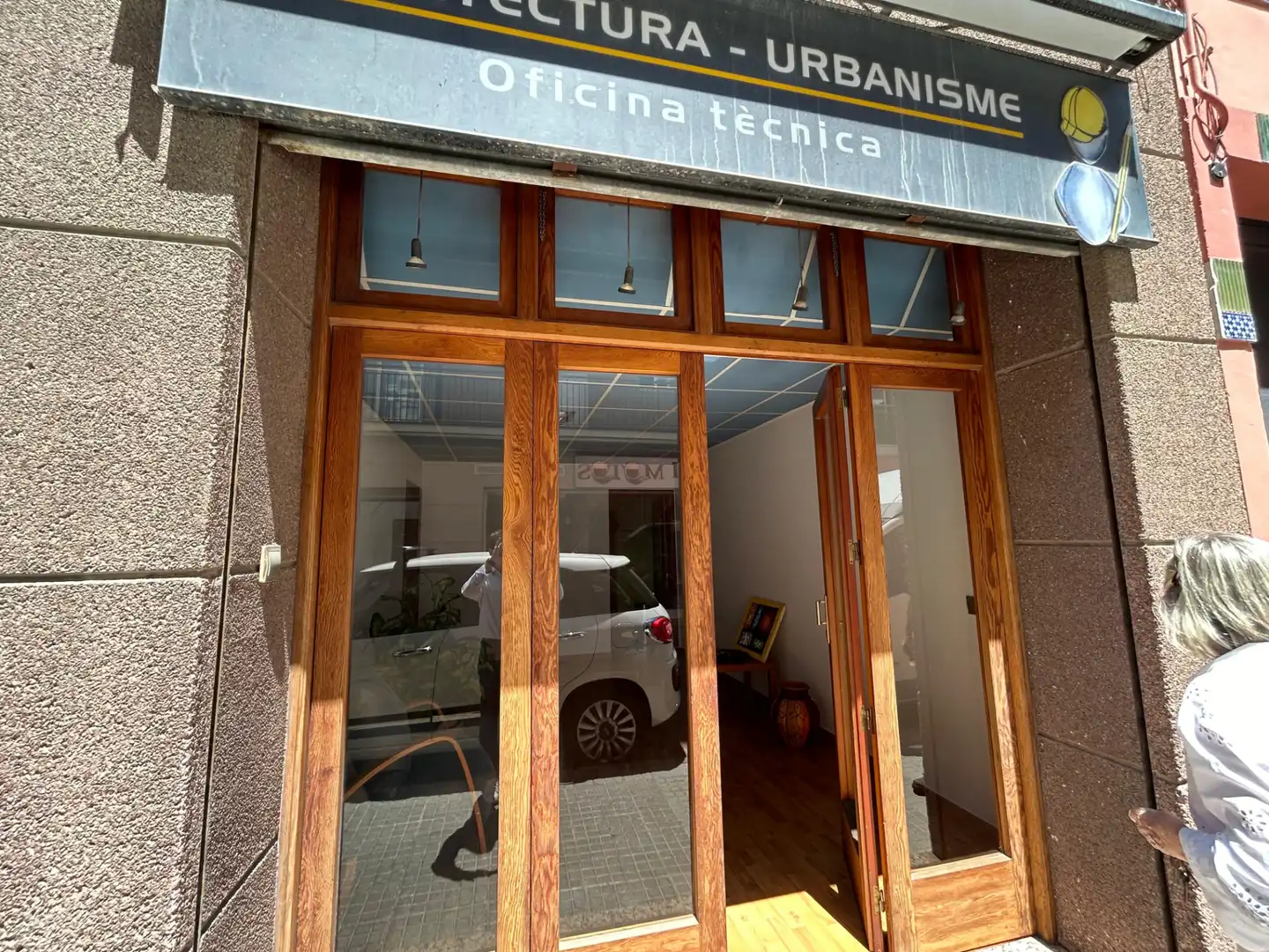 Local comercial de lloguer a Carrer de la Bruguera, imagen 2