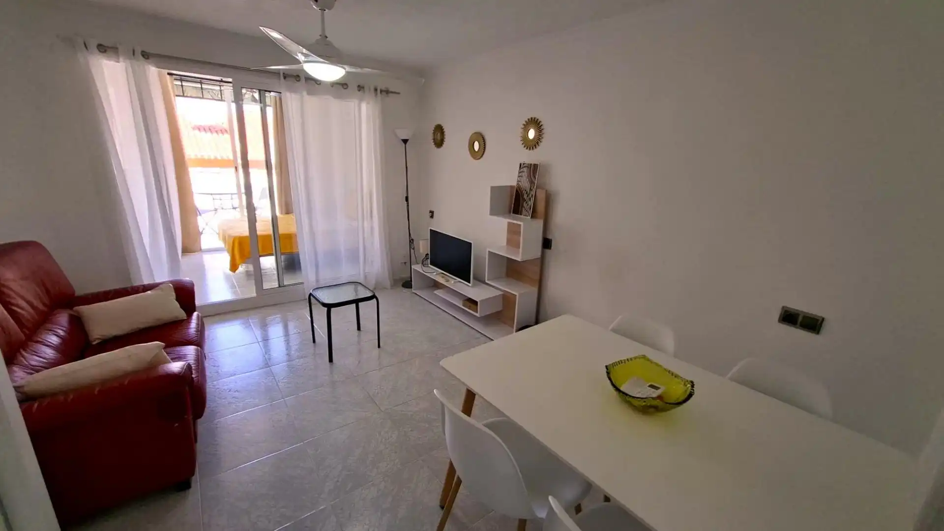 Apartamento con piscina en alquiler en Rincón de Loix, imagen 5