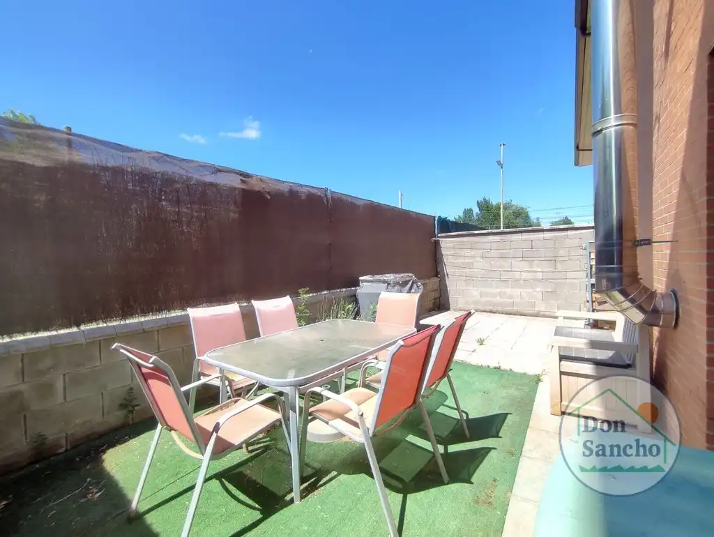 Terraza de Casa adosada en venta en Viana de Cega con Calefacción, Jardín privado y Terraza