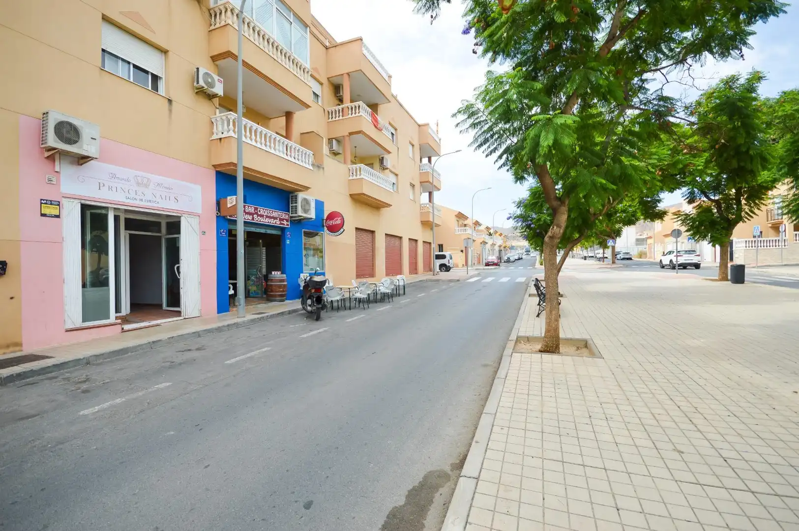 Local comercial en venda a Paseo del Generalife 0