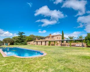 Jardí de Finca rústica en venda en Castell-Platja d'Aro amb Aire condicionat, Calefacció i Jardí privat