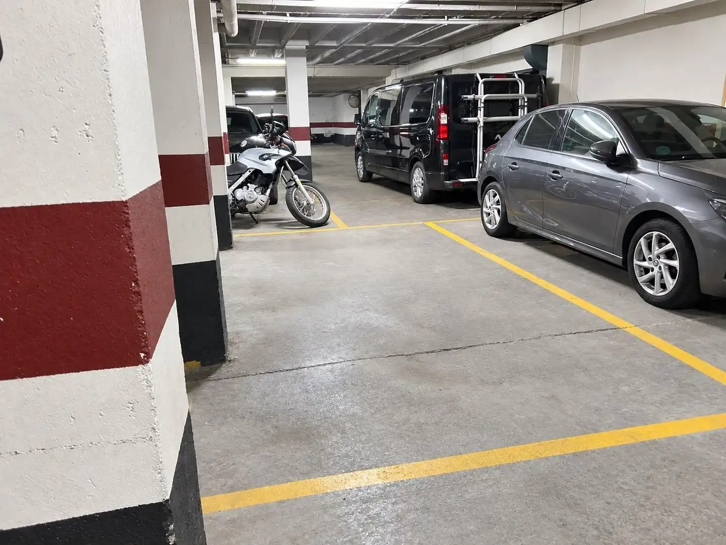 Einzelparkplatz zum Verkauf in Calle Calle León Felipe, imagen 3