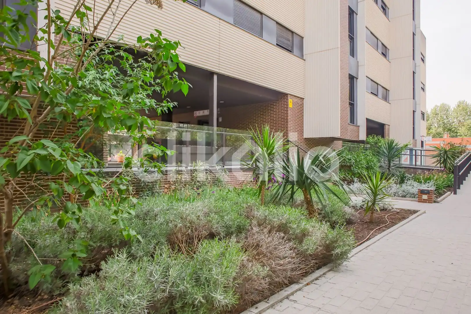 Vista exterior de Pis en venda en Torrejón de Ardoz amb Calefacció, Traster i Piscina
