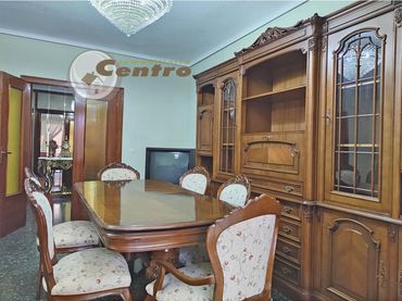 Flat with balcony for sale in Feria