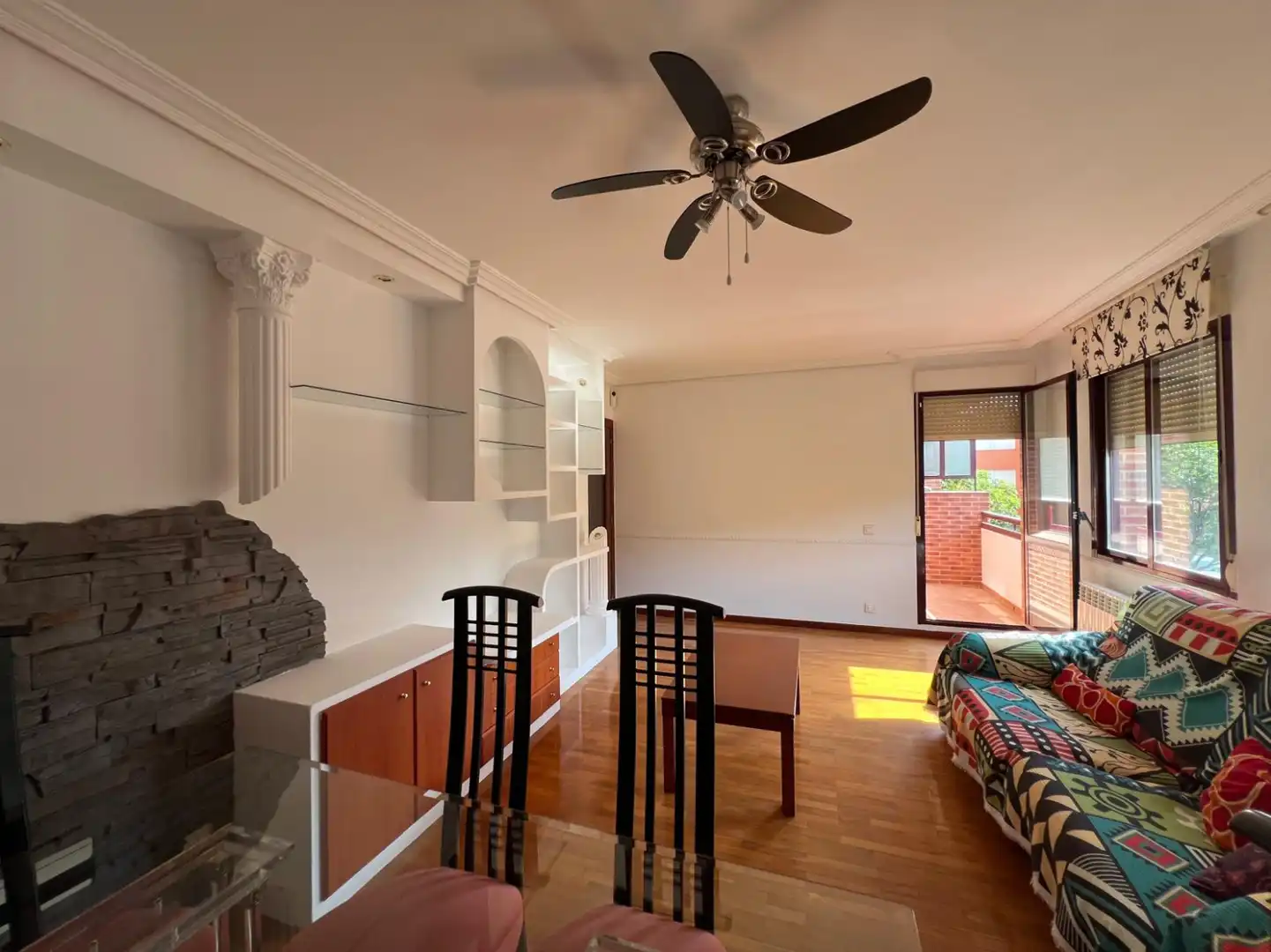 Sala de estar de Piso en venta en  Logroño con Calefacción, Terraza y Balcón