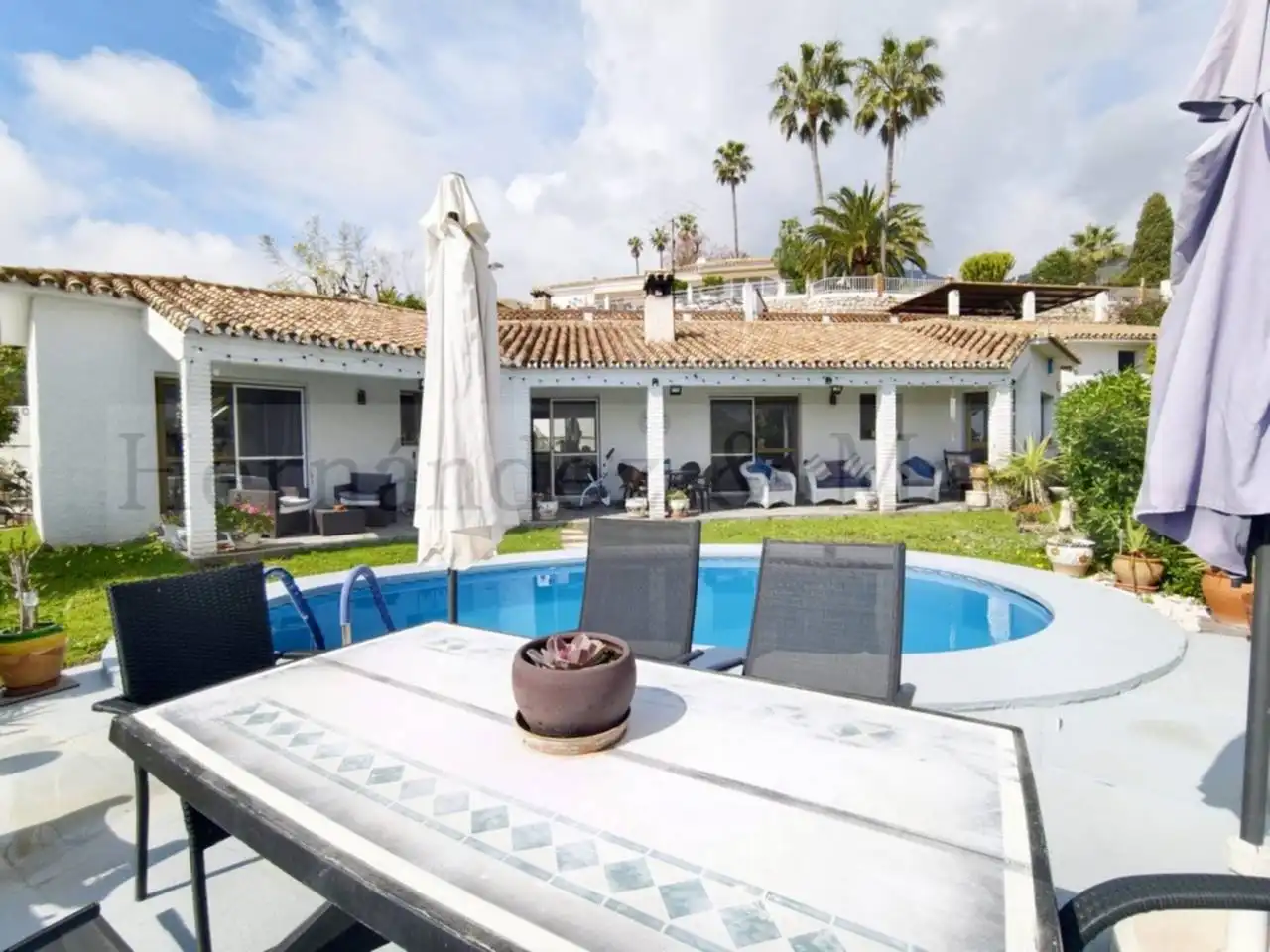 Garden of Houses for sale in Benalmádena  with Air Conditioner, Terrace and Swimming Pool