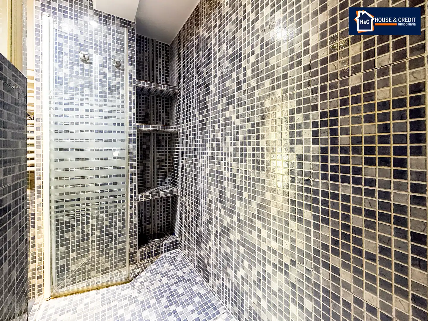 Badezimmer von Wohnung zur Miete in Alcorcón mit Heizung und Parkett