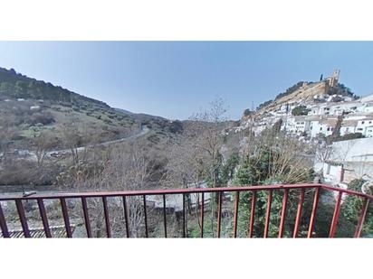 Außenansicht von Wohnung zum verkauf in Montefrío mit Klimaanlage, Terrasse und Balkon