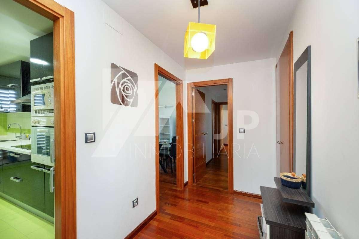 Pis en venda en  Granada Capital amb Aire condicionat, Calefacció i Jardí privat