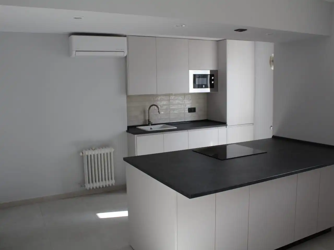 Wohnung mit Aufzug zum Verkauf in Calle Reina Mercedes 3