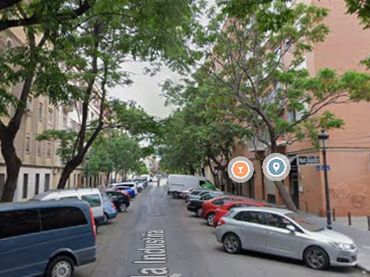 Piso en venta en Carrer de la Indústria