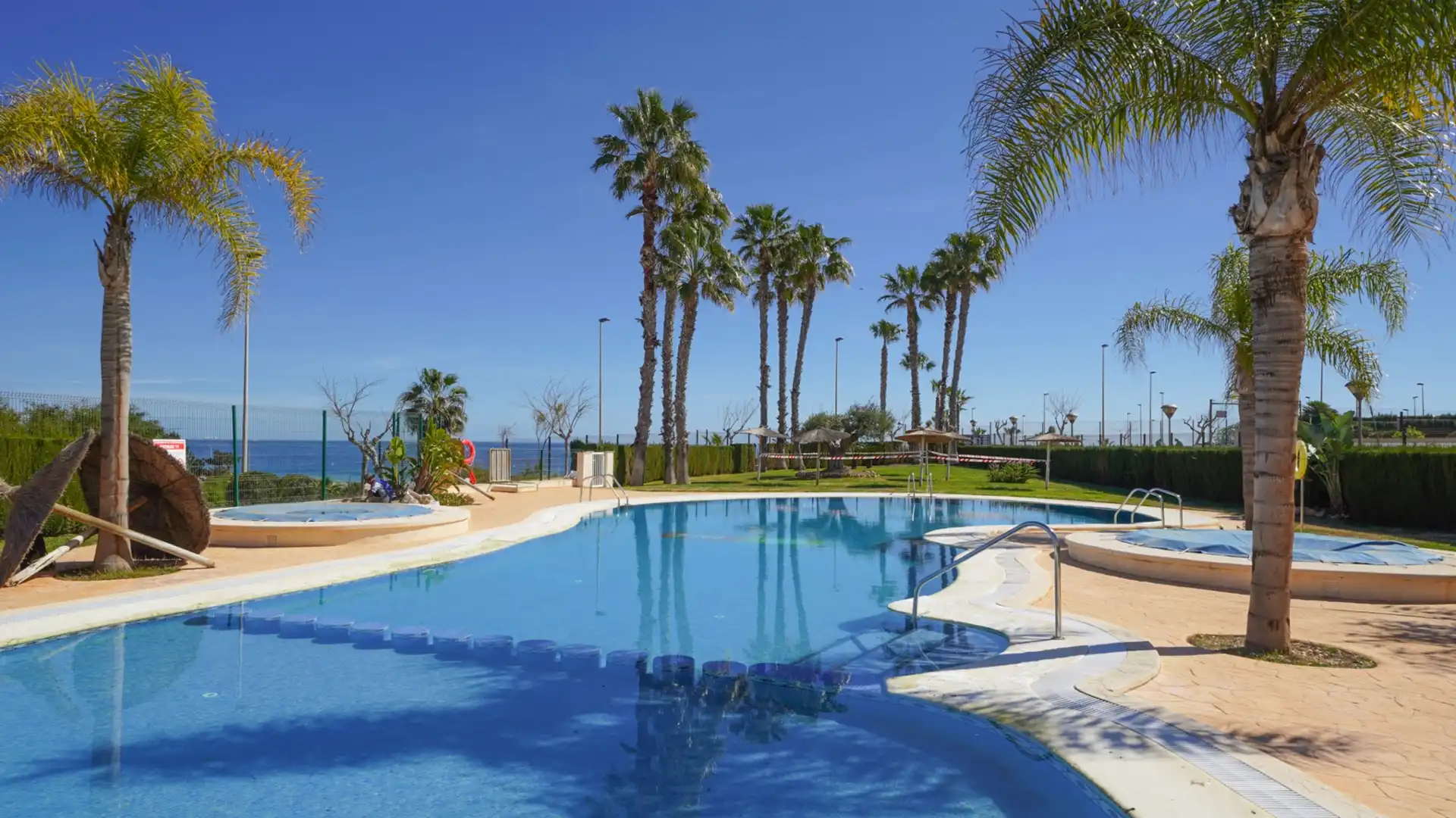 Swimming pool of Flat for sale in Pilar de la Horadada  with Air Conditioner, Heating and Parquet flooring