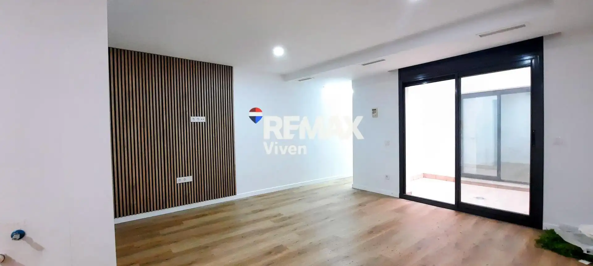 Planta baja en venta en Vilanova i la Geltrú con Aire acondicionado, Calefacción y Parquet