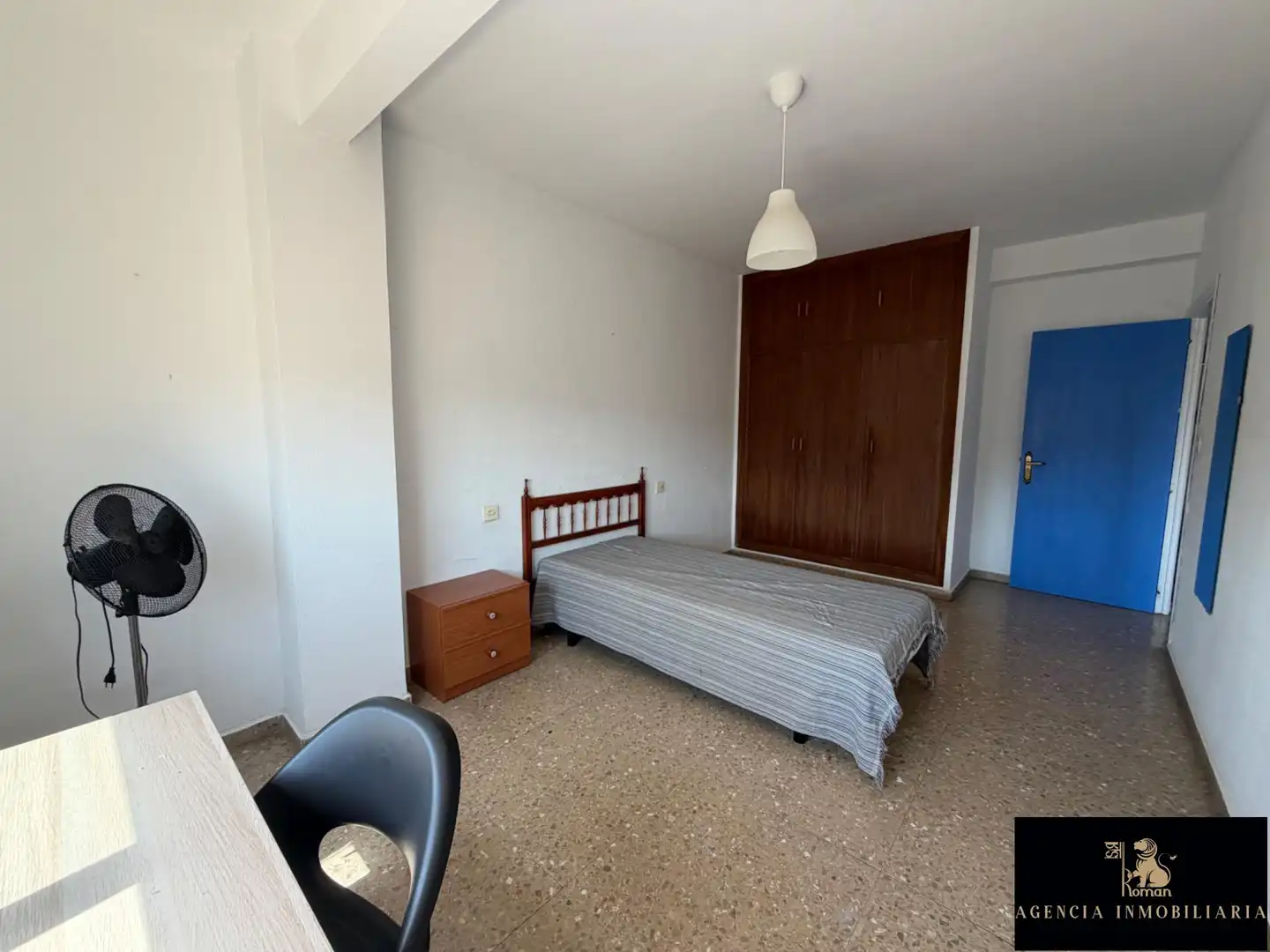Habitación de Piso en venta en Murcia con Terraza y Balcón