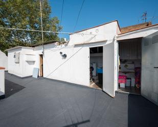 Vista exterior de Casa o xalet en venda en  Barcelona Capital amb Terrassa i Balcó