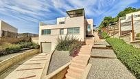 Vista exterior de Casa o xalet en venda en L'Estartit amb Aire condicionat, Calefacció i Jardí privat