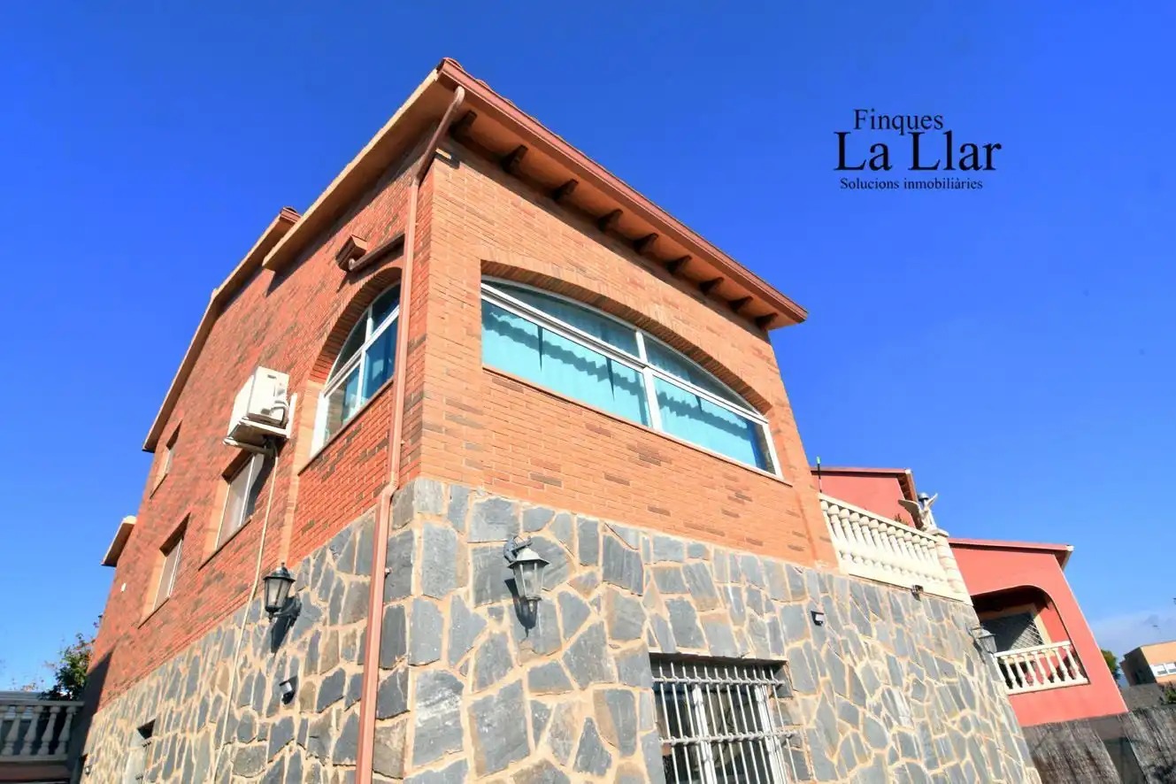 Casa o xalet en venda a MARTI I POL, Rodonyà