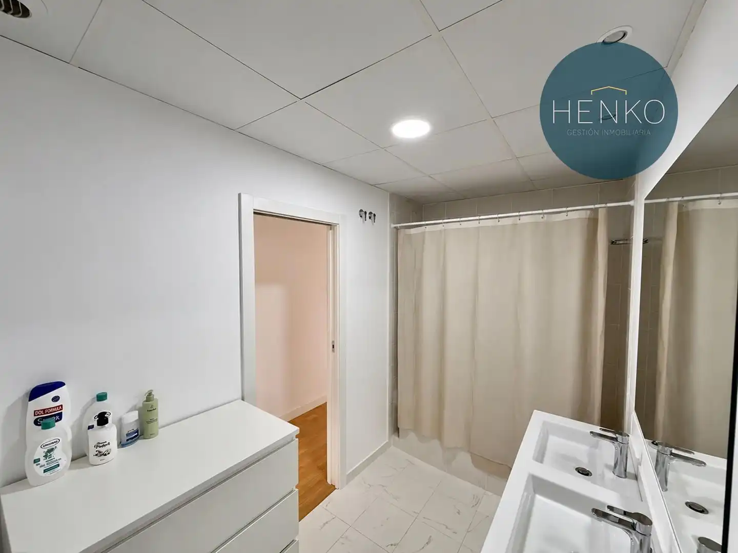 Bathroom of Flat for sale in Huelva  with Air Conditioner, Heating and Terrace