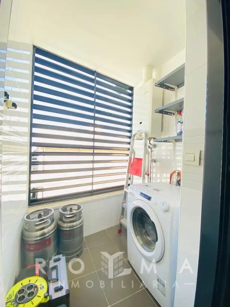 Terrasse von Wohnung zur Miete in Dos Hermanas mit Klimaanlage, Abstellraum und Balkon