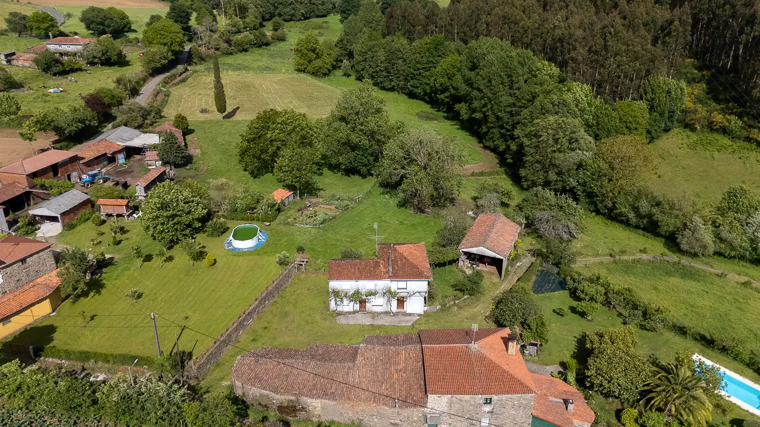 Jardí de Finca rústica en venda en Santiso amb Moblat