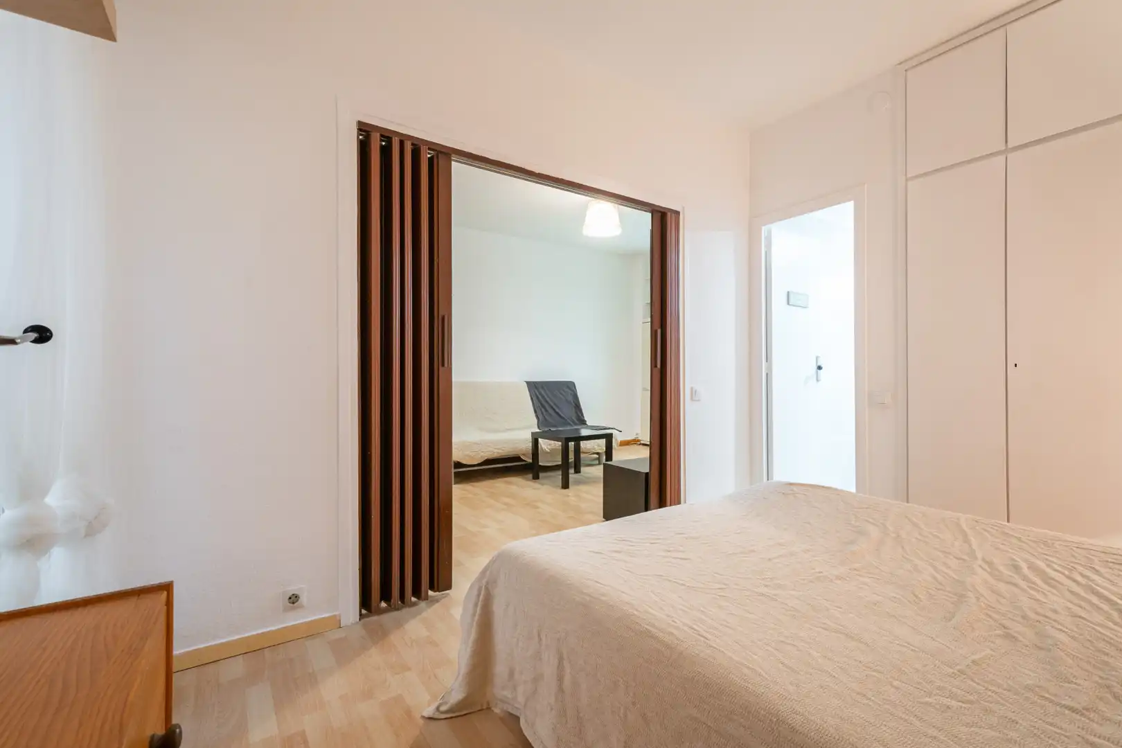 Schlafzimmer von Wohnung zum Verkauf in Barcelona mit Klimaanlage und Heizung