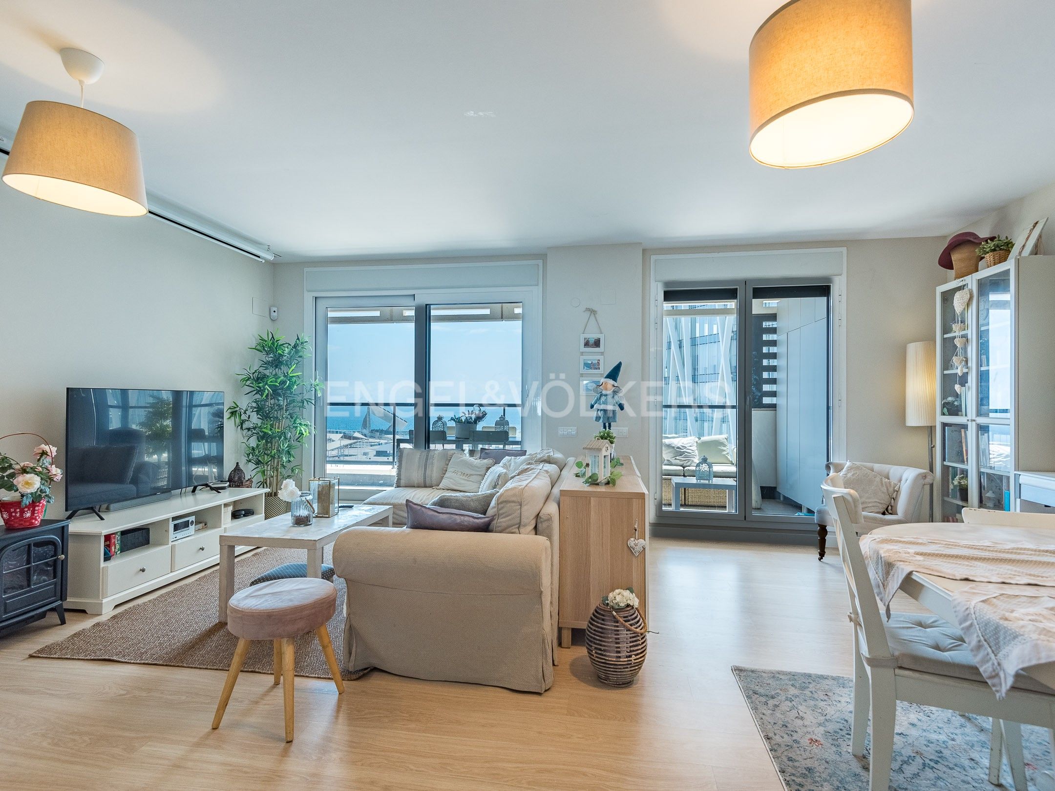 Living room of Apartment for sale in  Barcelona Capital  with Air Conditioner, Heating and Parquet flooring