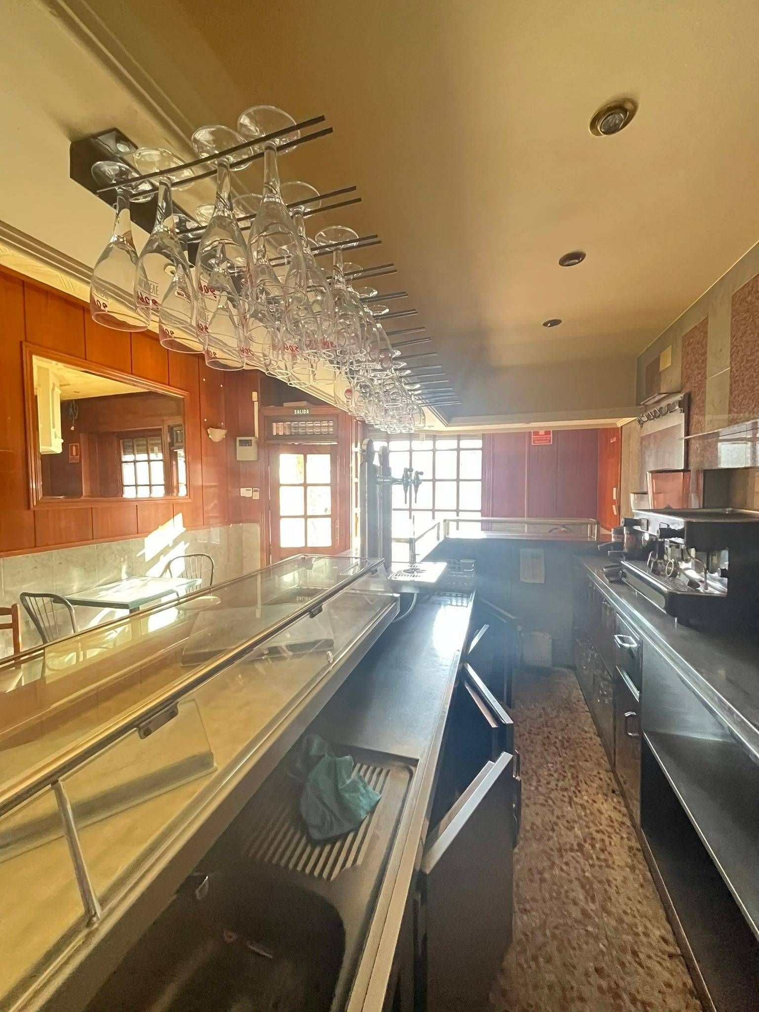 Premises for sale in  Madrid Capital  with Air Conditioner and Furnished
