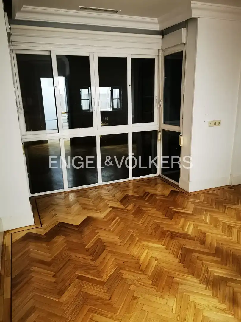 Flat for rent in Madrid  with Air Conditioner, Heating and Private garden