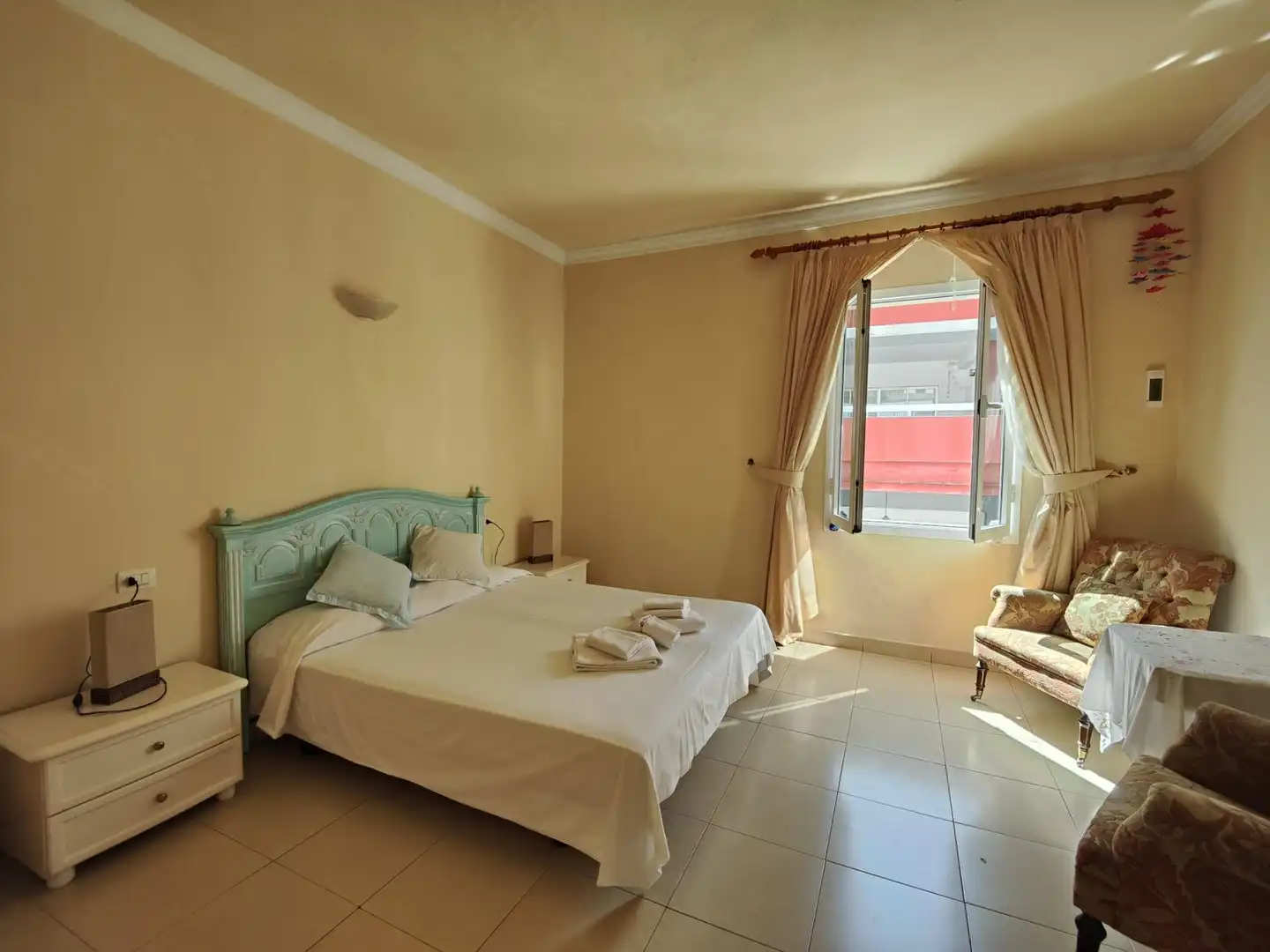 Schlafzimmer von Haus oder Chalet zum Verkauf in Adeje mit Privatgarten, Terrasse und Möbliert