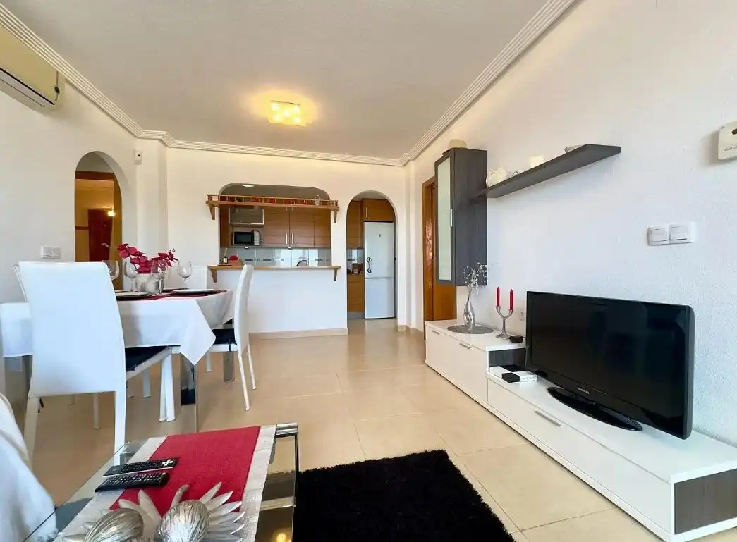 Bungalow with terrace for sale in Calle Abeto, imagen 8