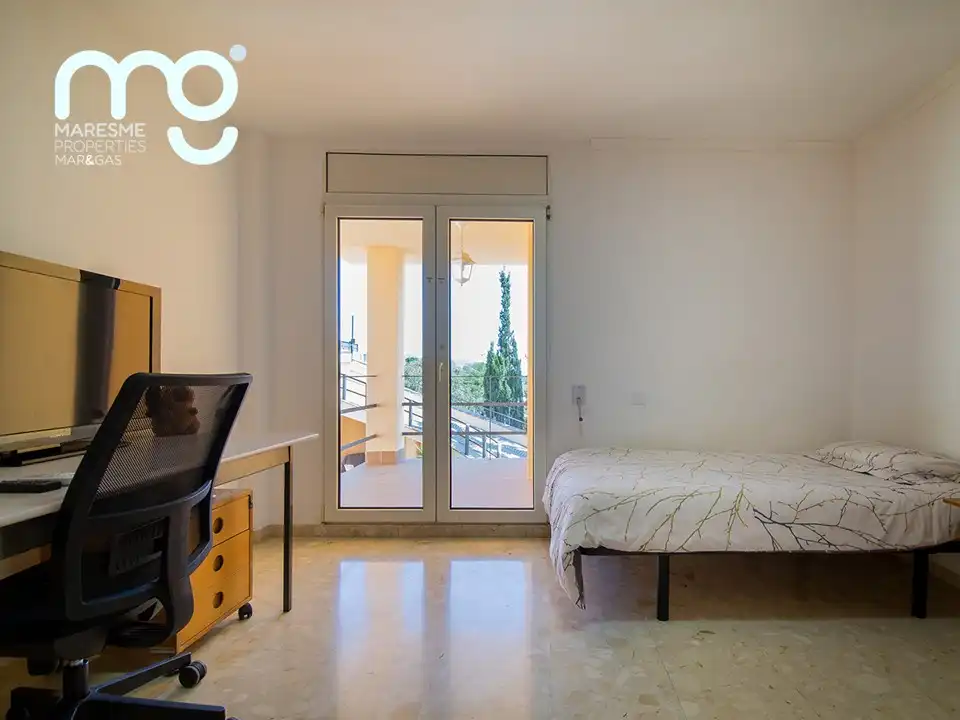 Habitación de Casa o chalet en venta en Tiana con Aire acondicionado, Calefacción y Jardín privado