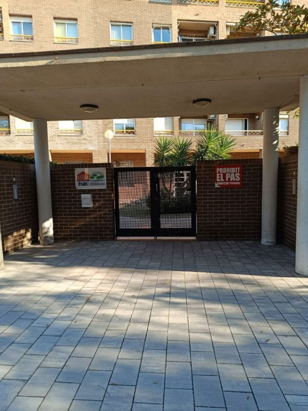 Parking de Piso de alquiler en Tortosa con Trastero y Piscina comunitaria