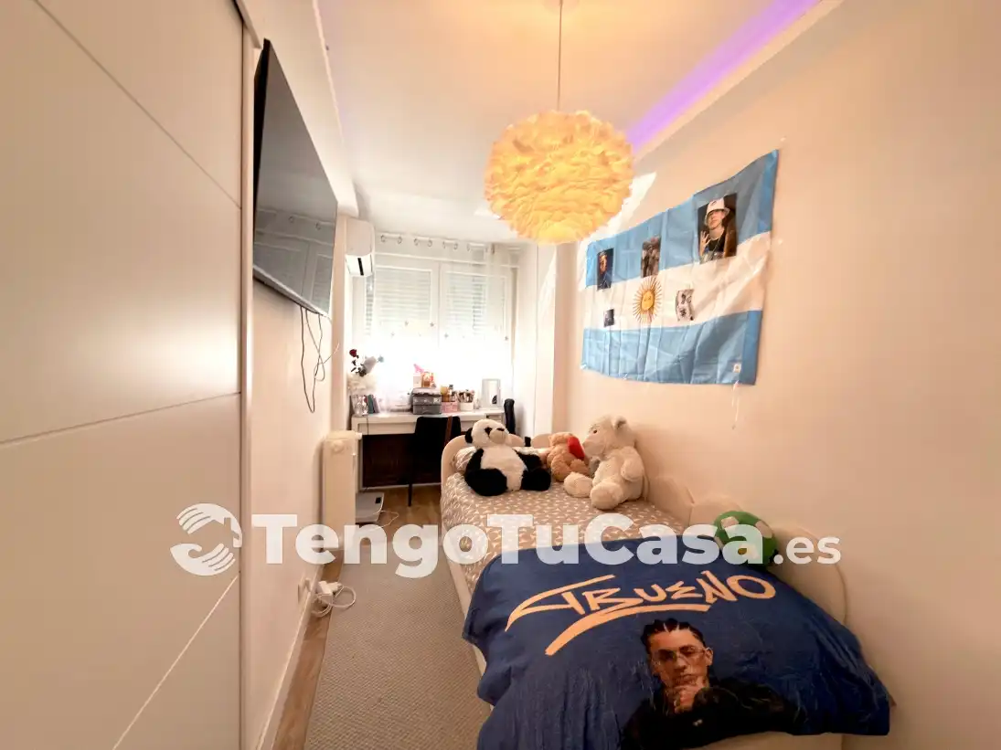 Schlafzimmer von Wohnung zum Verkauf in Madrid mit Klimaanlage, Heizung und Möbliert
